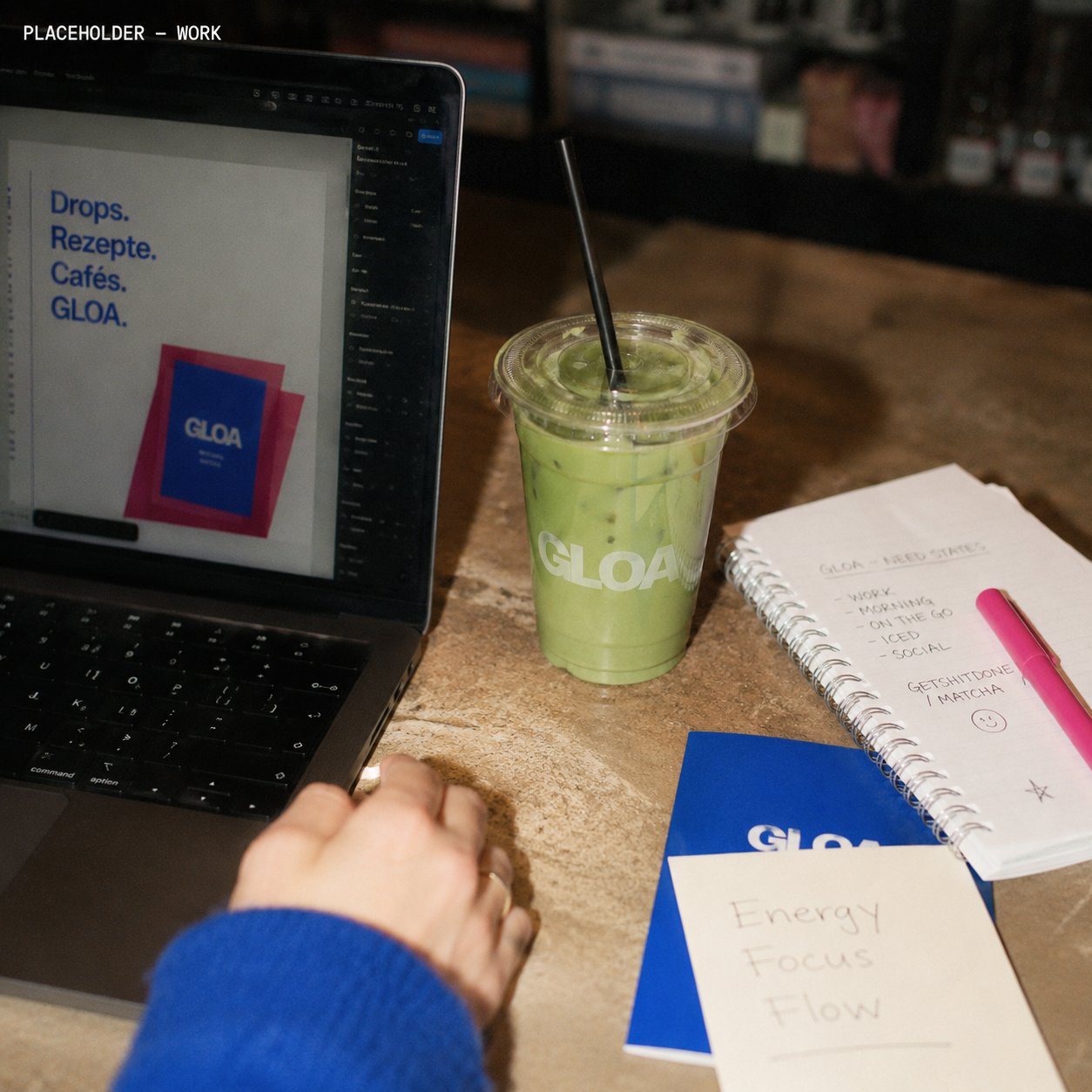 Iced Matcha am Arbeitsplatz